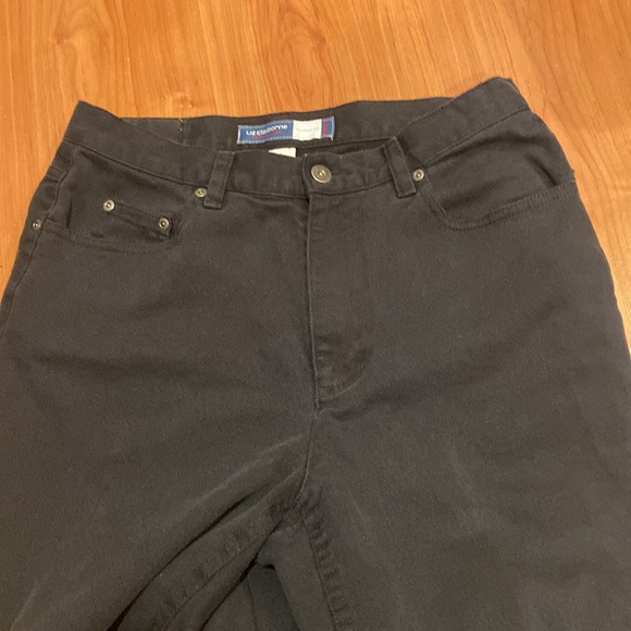 Liz Claiborne black jeans. Size 12 regular - Picture 3 of 6